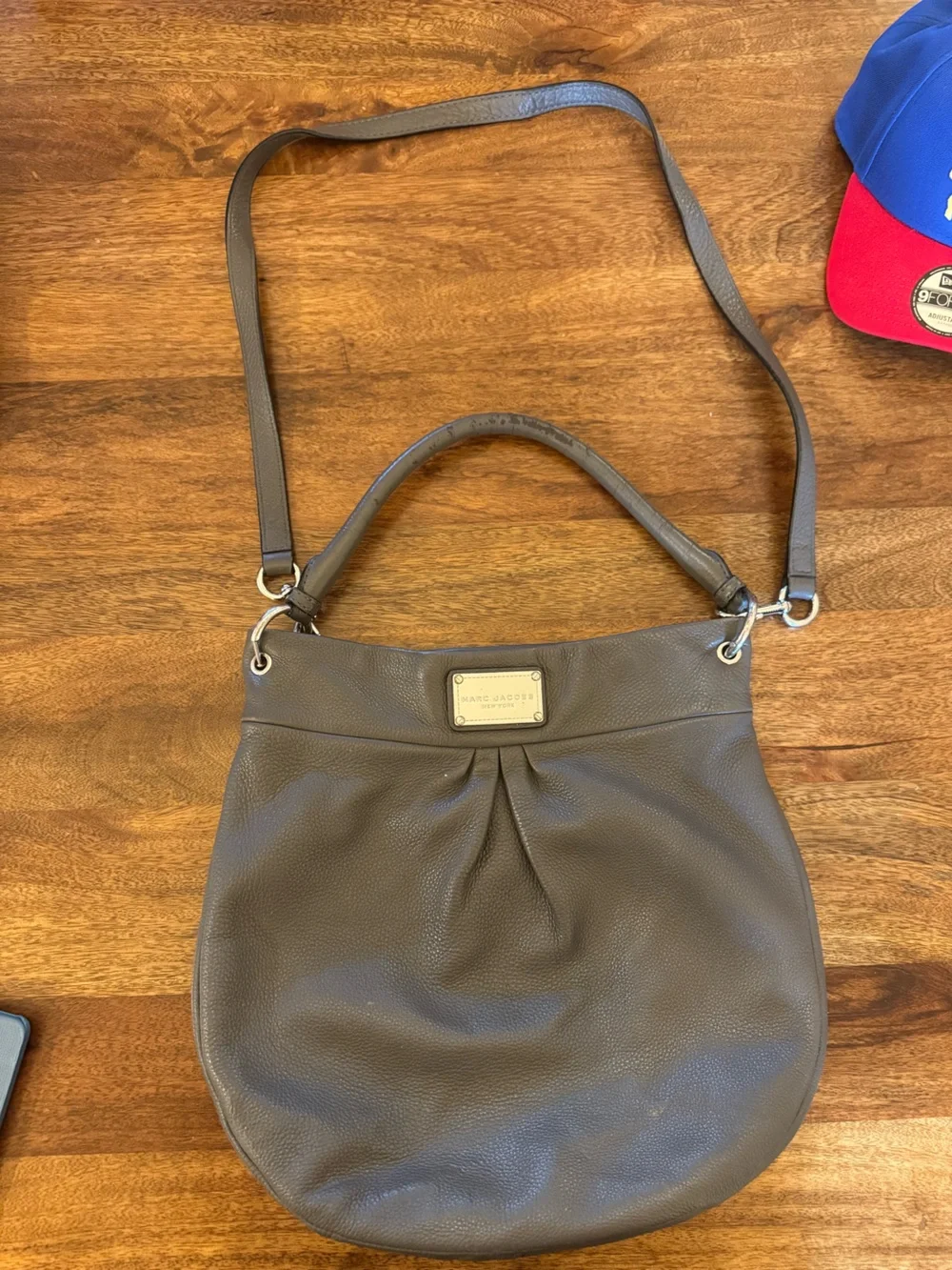 Marc Jacobs Hillier Leather Hobo Bag